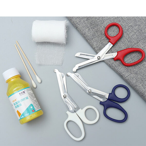 utility scissors with plastic handle3